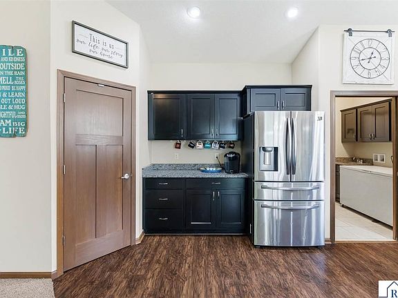 5th image of 300 Tanager Rd