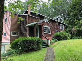 185 Green Ln, Loretto, PA 15940