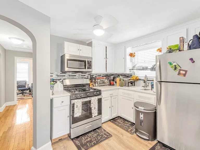 30 Bateman St #2 — Photo 2