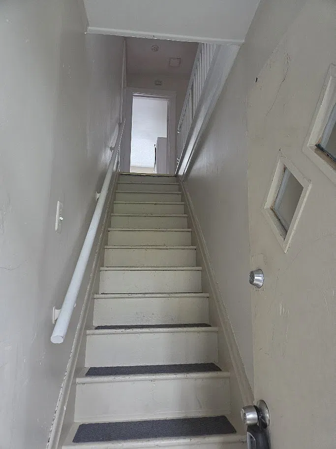 3 bed, 1000 sqft, $1,725 — Photo 4