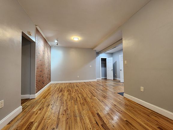 2nd image of 1104 Carroll Pl #Stc
