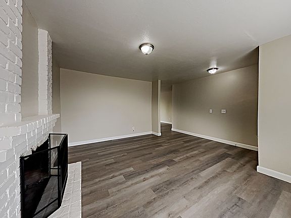 4th image of 142 La Paz St