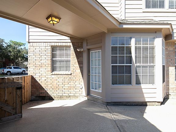 5th image of 13503 Briar Falls Ct