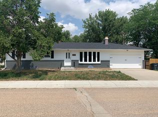 102 E Young Blvd, Glenrock, WY 82637
