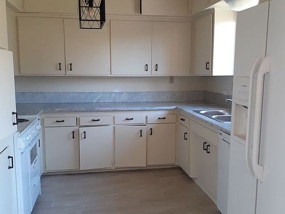 4th image of 689 Myra Ave