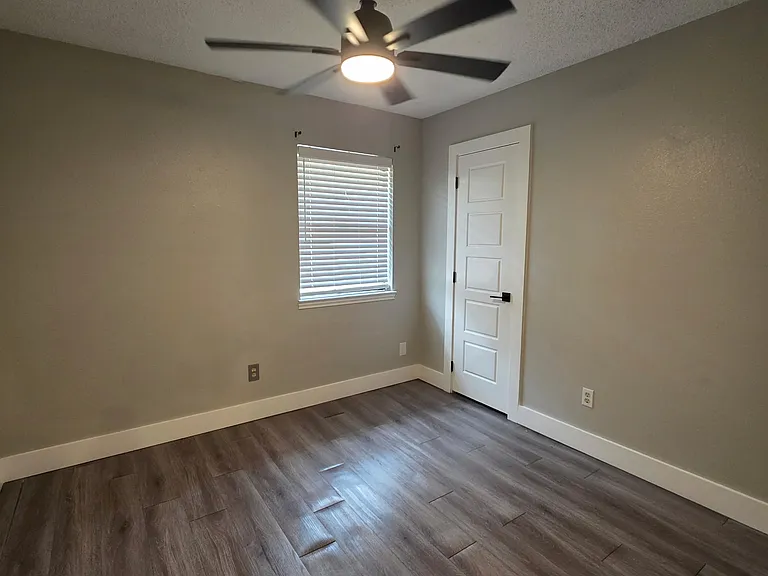 1819 Sundown Dr — Photo 6
