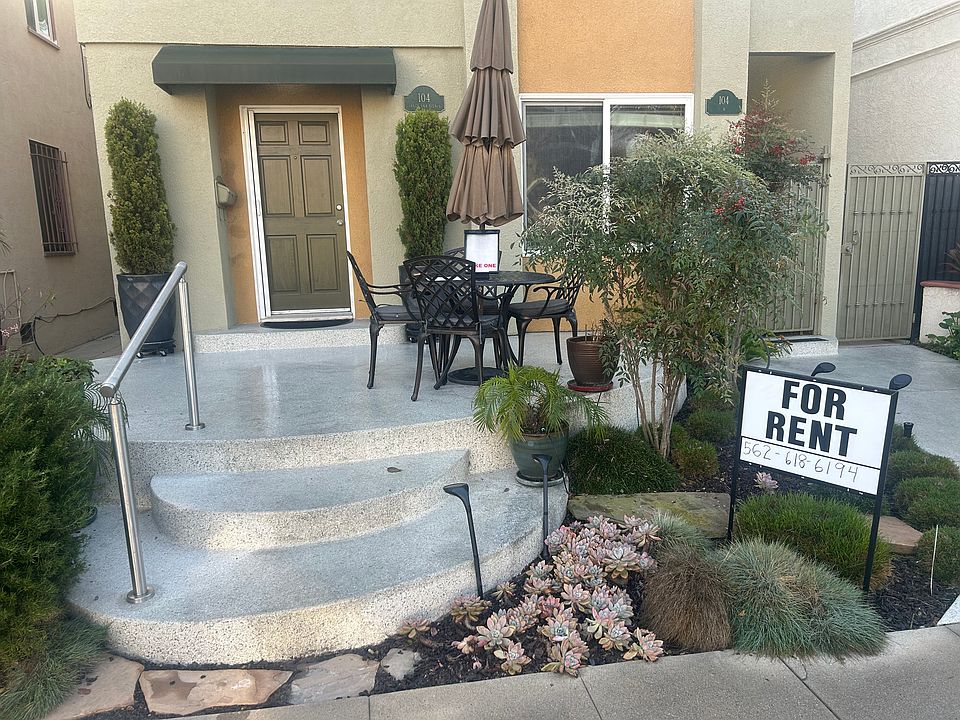1st image of 104 Santa Ana Ave