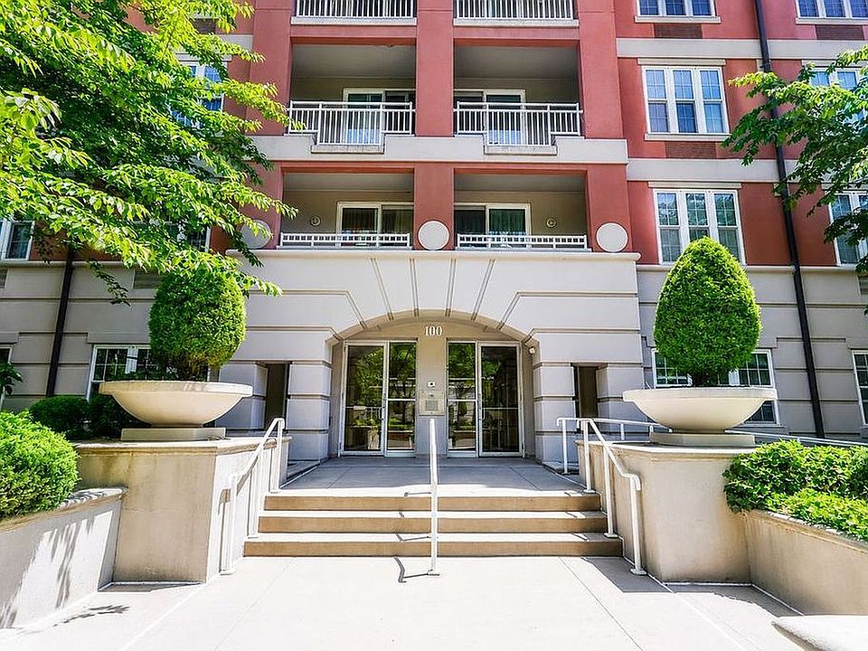1st image of 100 Oceana Dr W APT 1G