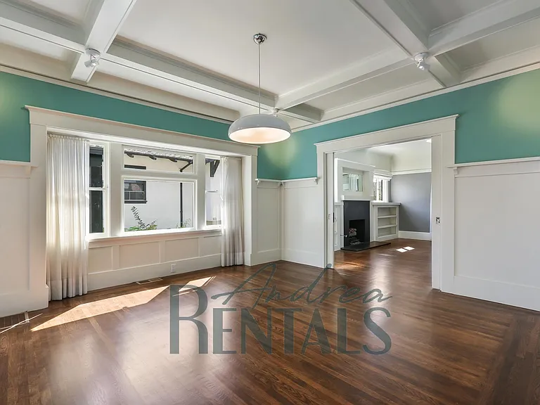 485 Boulevard Way — Photo 14