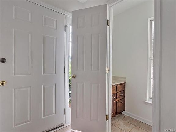 3rd image of 4916 Donegal Trace Ct