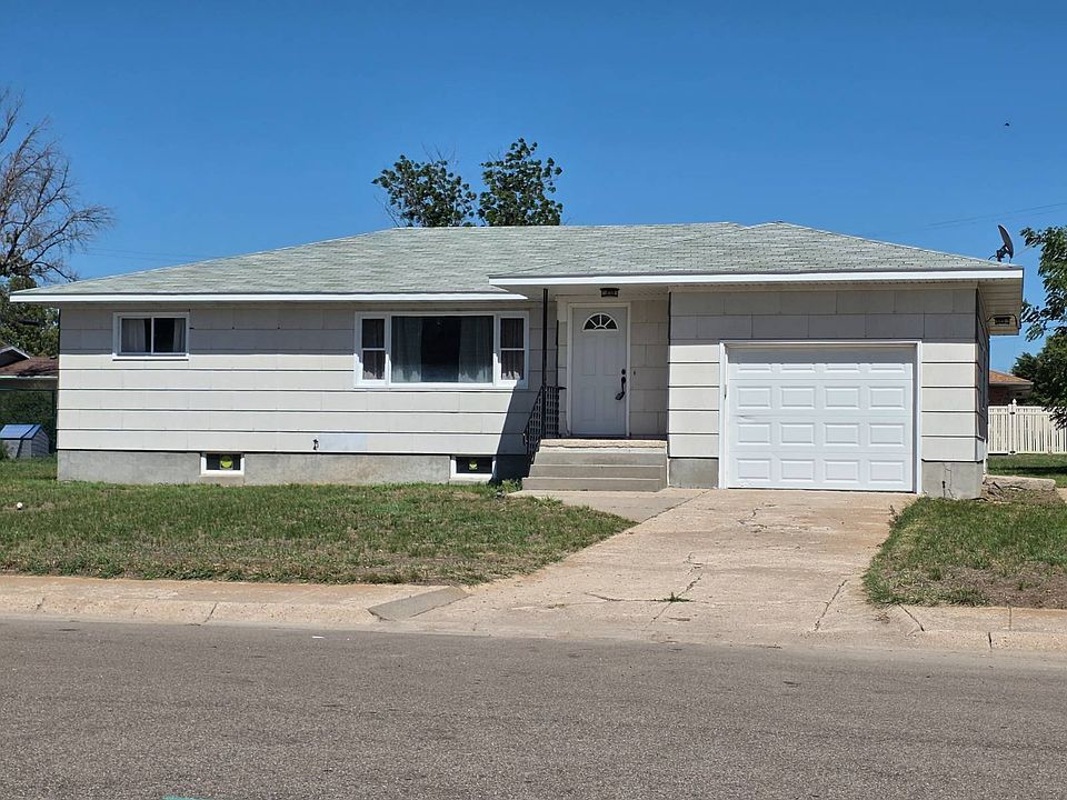 1st image of 52 Lincoln Ave