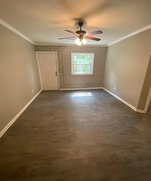399 Holly St NW #6 — Photo 2