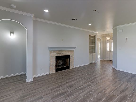 5th image of 3923 Incourt Ln