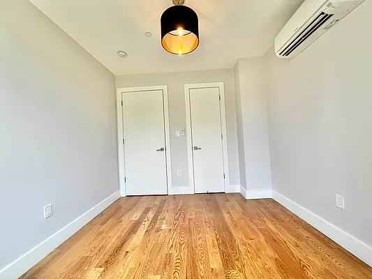 Rented by ERNY LLC | media 19