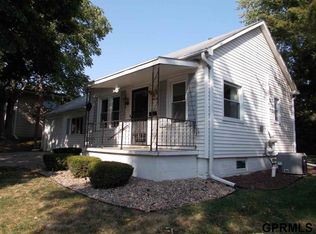 406 S 5th St, Seward, NE 68434