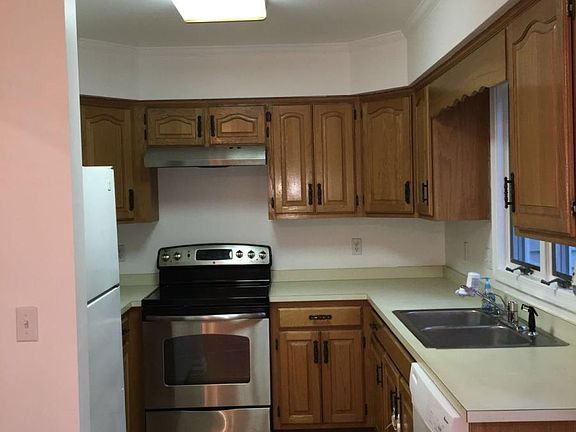Kitchen - Brand new dishwasher and hood
