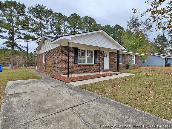 4th image of 3520 Torbay Dr