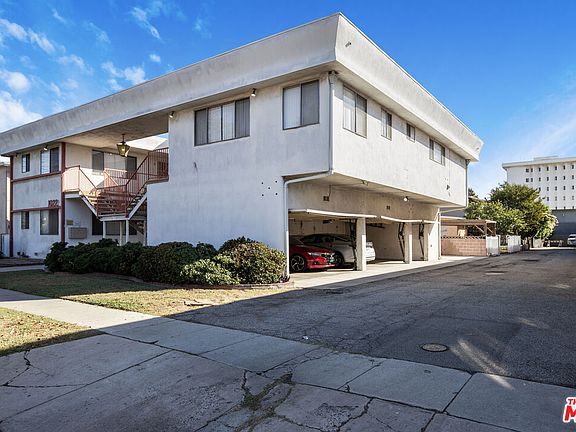 4th image of 1022 Larch St