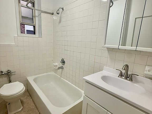 5th image of 8829 Fort Hamilton Pkwy Floor 1