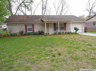 813 Hickory St SE, Hartselle, AL 35640