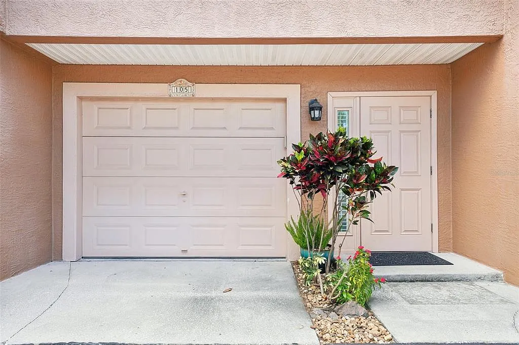 2 bed, 2.5 bath, 1650 sqft, $3,700 — Photo 3