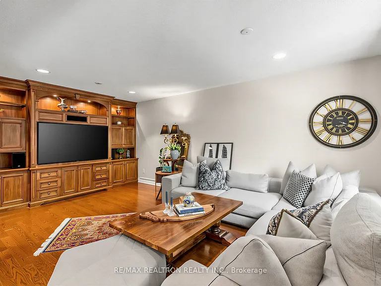 210 Westmount Blvd — Photo 19