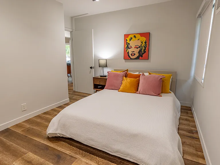 406 N Signal St — Photo 16