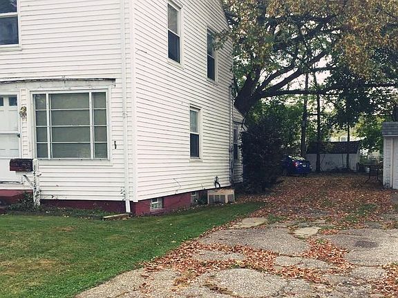 3rd image of 14127 Rainbow Ave