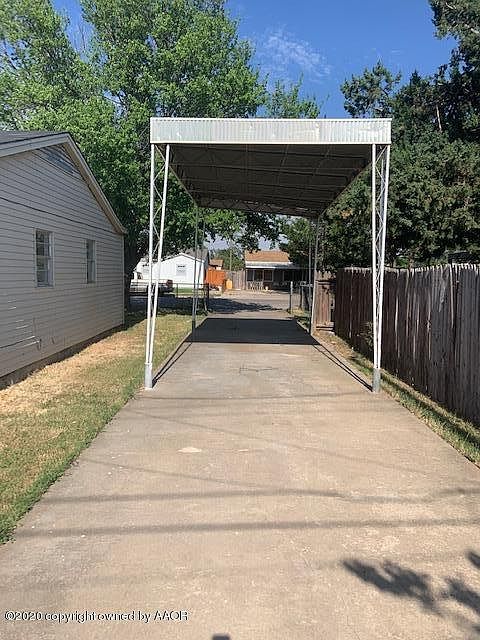2nd image of 330 Jean St
