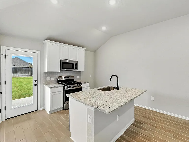 149 Hackberry Ln — Photo 11