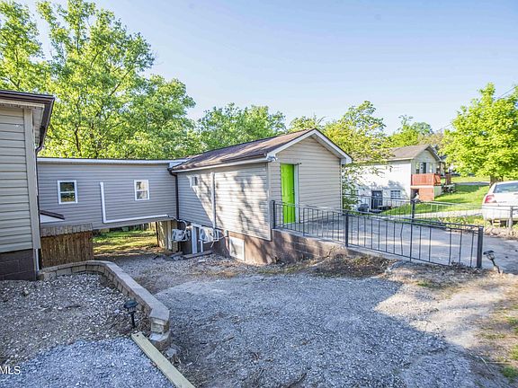 4th image of 1106 England Dr