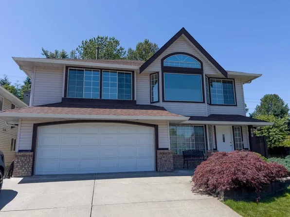 888 Herrmann St, Coquitlam, BC V3C 6E7