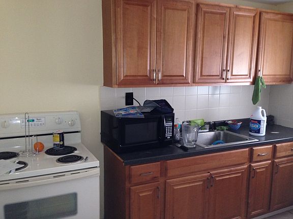3rd image of 2566 Nokomis Ave