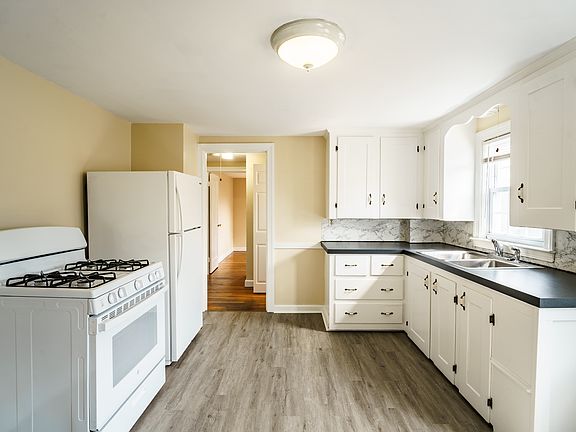 4th image of 30 Shippen Ave Floor 2