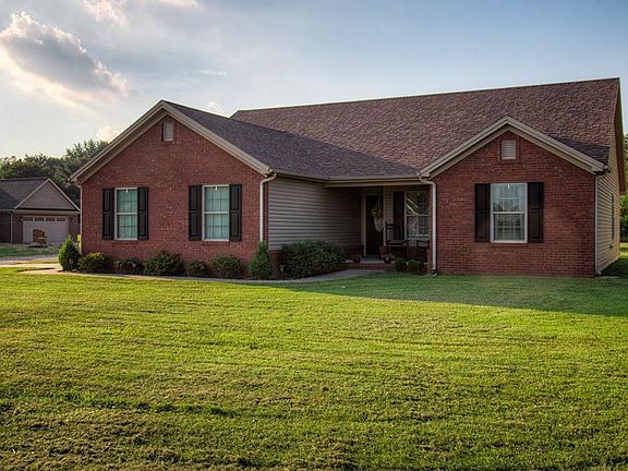 2nd image of 403 Bluegrass Dr