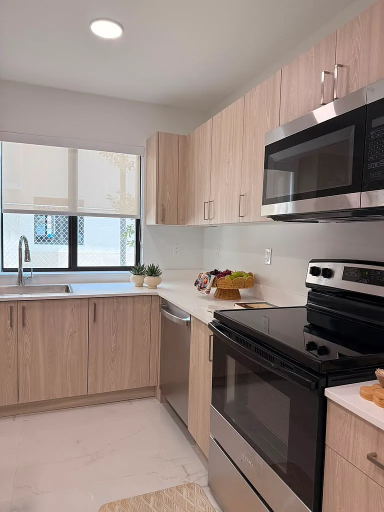 2 bed, 2.5 bath, 1120 sqft, $3,045 — Photo 4