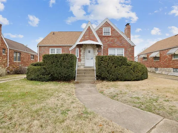 713 Dallas Dr, Saint Louis, MO 63125