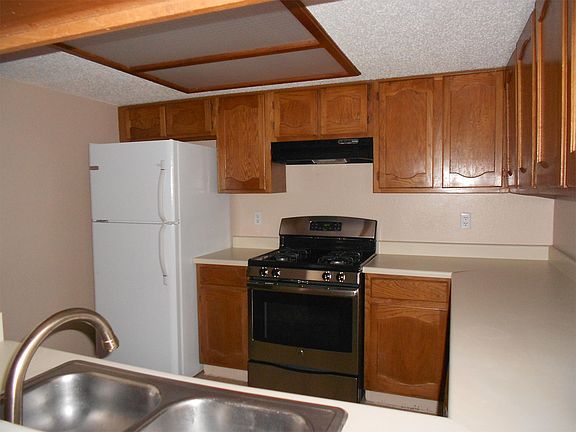 3rd image of 8104 Tuscarora Trl #A