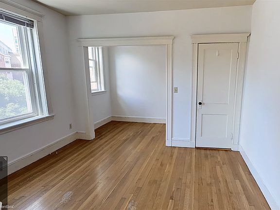 143 Park Dr. #31 Boston - Fenway Unit Photo 3