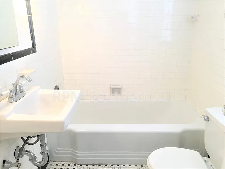 330 Fort Hale Rd — Photo 12
