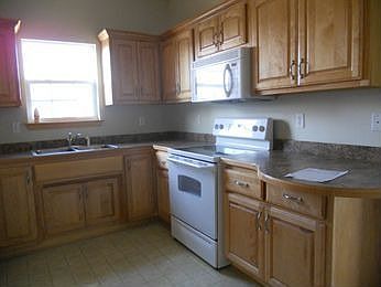 3rd image of 11401 Lafayette Ave