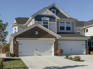 1327 Lake Run Dr, Lebanon, OH 45036