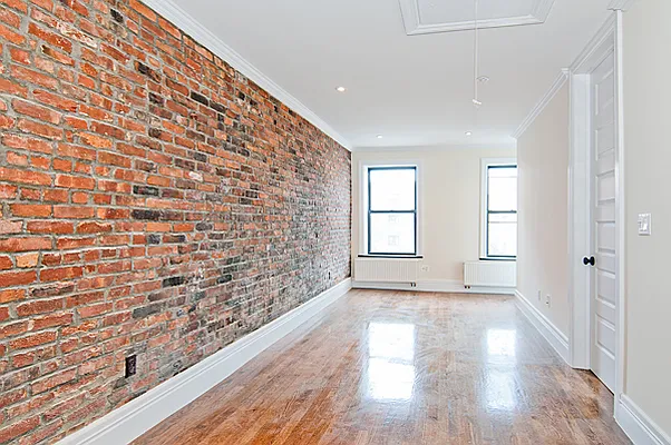 Rented by Weinstein Realty Group | media 6