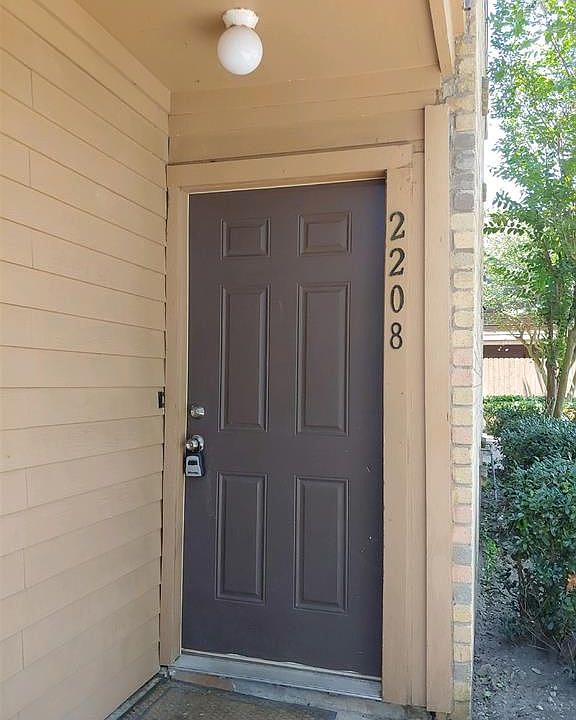 1st image of 10555 Turtlewood Ct Unit 2208