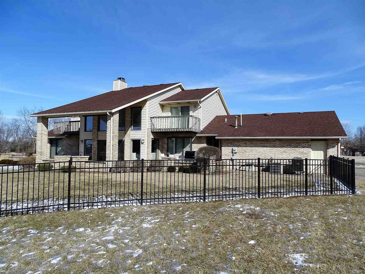 2105 N County Road 500 W photo 1