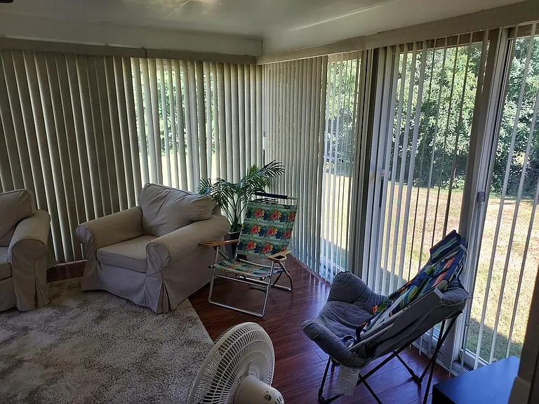 11 Deerfield Dr — Photo 2