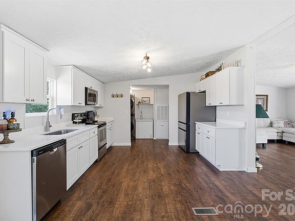 5th image of 2400 Rock Rd
