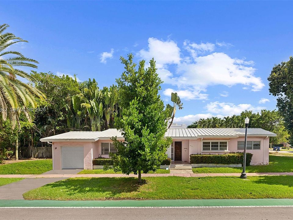 2nd image of 4601 Royal Palm Ave
