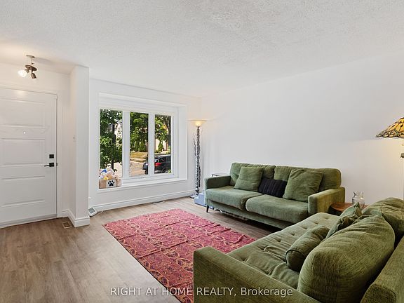 5th image of 925 Lawson Rd #17