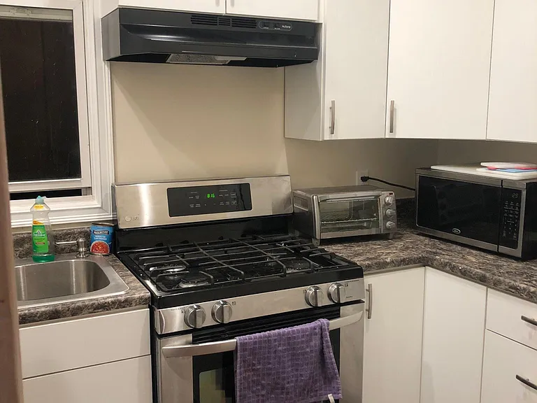 717 Savannah Ave #1 — Photo 4